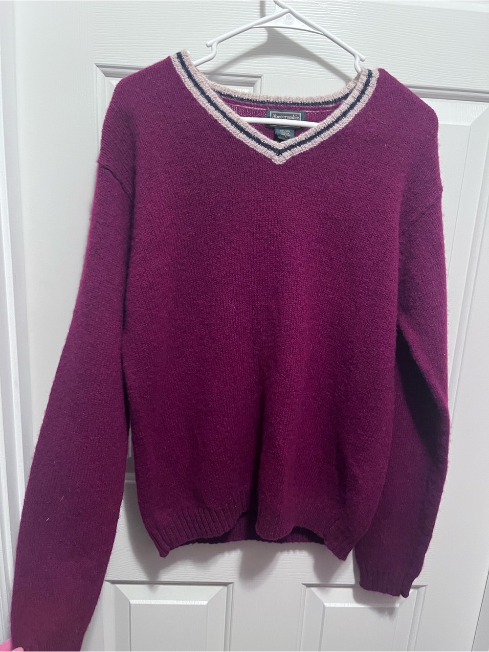 Vintage Wool Abercrombie & Fitch Plum V-Neck Sweater with Contrast Trim Size L